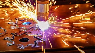 執(zhí)信環(huán)保激光切割煙霧過濾器廠家，帶您了解激光切割技術(shù)的前世今生！